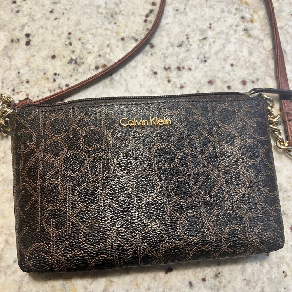 Crossbody purse brand Calvin Klein size medium dark brown